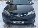 Toyota RAV4 2013 годаfor8 500 000 тг. в Астана