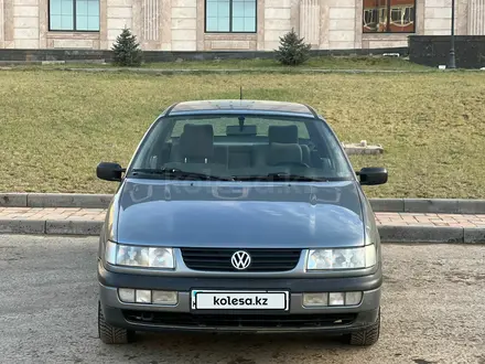 Volkswagen Passat 1994 года за 3 500 000 тг. в Актобе