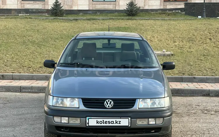 Volkswagen Passat 1994 года за 3 500 000 тг. в Актобе