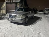 Mercedes-Benz E 220 1993 года за 2 600 000 тг. в Тараз