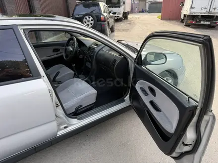 Mitsubishi Carisma 1997 года за 1 400 000 тг. в Алматы – фото 10