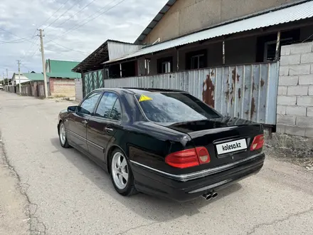 Mercedes-Benz E 320 1997 года за 2 300 000 тг. в Алматы – фото 4