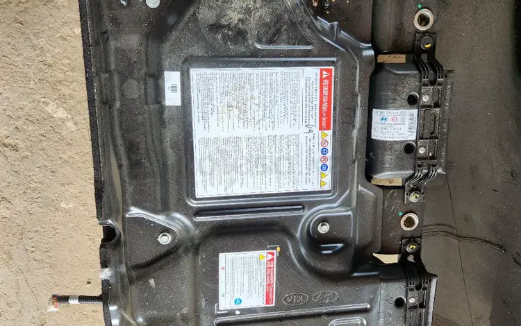 Аккумулятор батарейка гибрид на kia Hyundai за 15 000 тг. в Шымкент