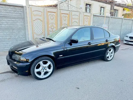 BMW 318 2001 года за 2 400 000 тг. в Тараз