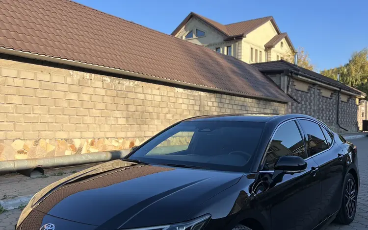 Toyota Camry 2023 годаүшін20 800 000 тг. в Караганда