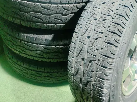 Диск с шинами 215/80 R15 6/139, 7 6JJ Dunlop Grandtrek AT за 170 000 тг. в Алматы – фото 4