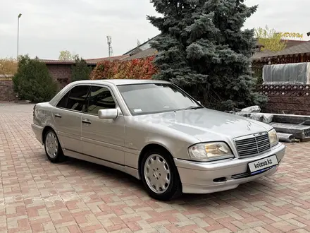 Mercedes-Benz C 240 1997 года за 3 500 000 тг. в Алматы – фото 3