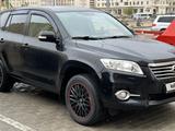 Toyota RAV4 2010 годаүшін8 000 000 тг. в Актау