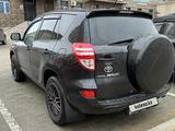 Toyota RAV4 2010 года за 8 000 000 тг. в Актау – фото 3