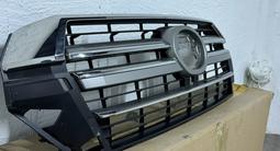 Решетка радиатора на TOYOTA LAND CRUISER EXETICUVE за 250 000 тг. в Алматы – фото 3