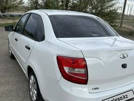 ВАЗ (Lada) Granta 2190 2017 года за 2 800 000 тг. в Семей – фото 14