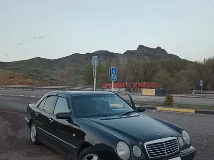 Mercedes-Benz E 320 1997 года за 4 200 000 тг. в Алматы – фото 5