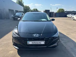 Hyundai Elantra, 2023