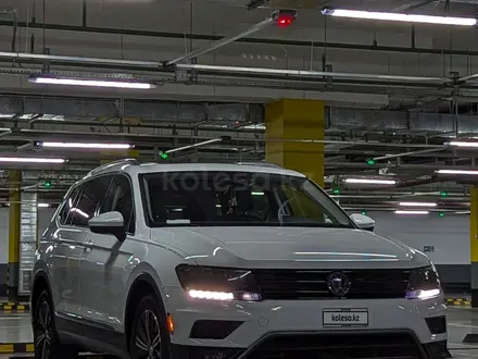 Volkswagen Tiguan 2018 года за 8 400 000 тг. в Уральск