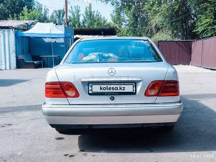 Mercedes-Benz E 280 1996 года за 2 000 000 тг. в Алматы – фото 2