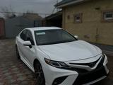 Toyota Camry 2018 года за 9 300 000 тг. в Алматы – фото 5