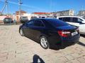 Toyota Camry 2013 года за 8 000 000 тг. в Атырау – фото 2