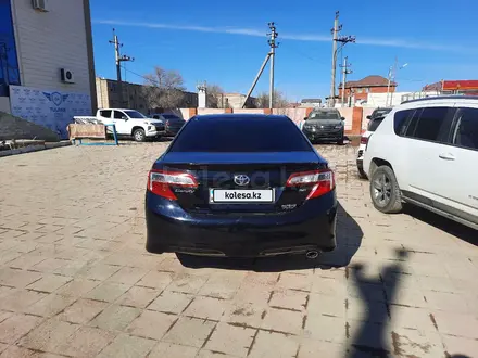 Toyota Camry 2013 года за 8 200 000 тг. в Атырау – фото 3