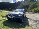 Volkswagen Touareg 2005 годаүшін4 700 000 тг. в Алматы