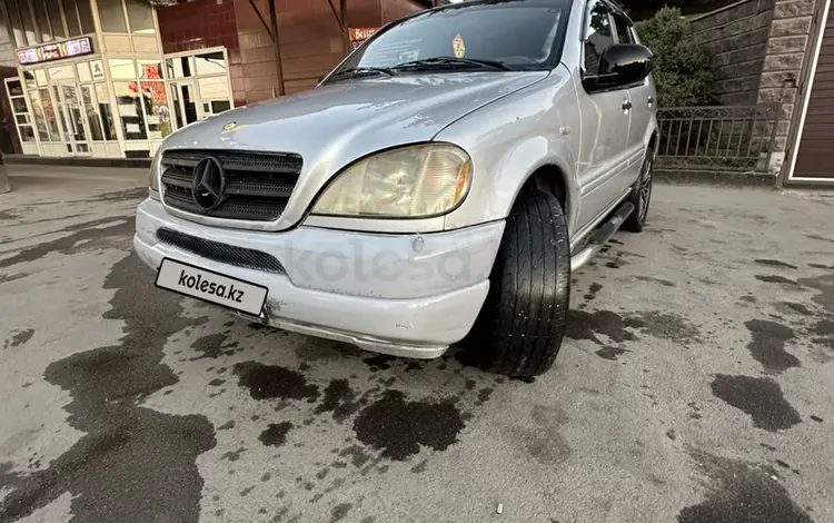 Mercedes-Benz ML 320 1998 годаfor3 800 000 тг. в Астана