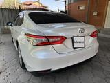Toyota Camry 2018 года за 14 700 000 тг. в Алматы – фото 4