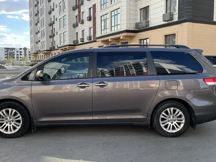 Toyota Sienna 2011 года за 8 500 000 тг. в Кульсары – фото 10