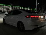 Hyundai Elantra 2018 года за 6 000 000 тг. в Актобе – фото 4