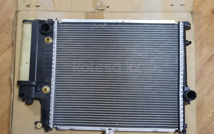 НОВЫЙ радиатор бмв е34 е36 е39 автомат кондиционер за 92 000 тг. в Алматы