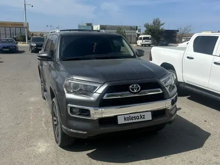 Toyota 4Runner 2015 года за 16 200 000 тг. в Актау