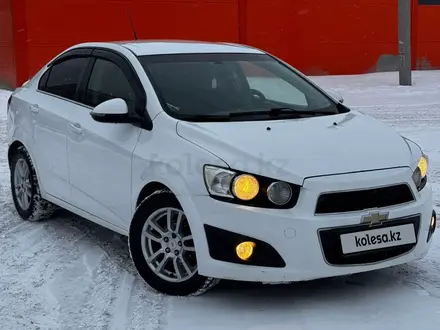 Chevrolet Aveo 2014 года за 3 749 000 тг. в Астана – фото 2