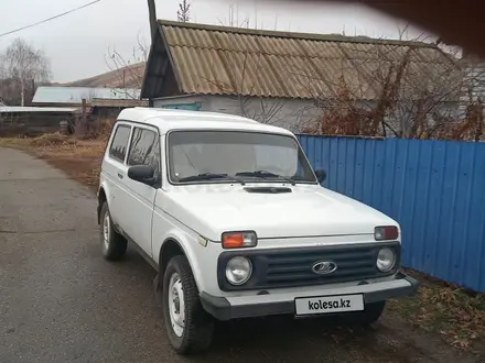 ВАЗ (Lada) Lada 2121 2001 года за 2 000 000 тг. в Усть-Каменогорск