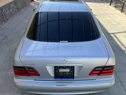 Mercedes-Benz E 320 2000 года за 5 500 000 тг. в Актау – фото 9