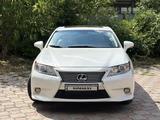 Lexus ES 300h 2013 года за 10 500 000 тг. в Алматы