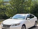 Lexus ES 300h 2013 года за 10 500 000 тг. в Алматы – фото 2