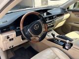 Lexus ES 300h 2013 года за 10 500 000 тг. в Алматы – фото 5