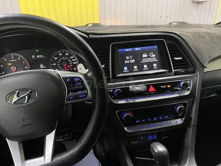 Hyundai Sonata 2019 года за 8 900 000 тг. в Алматы – фото 10