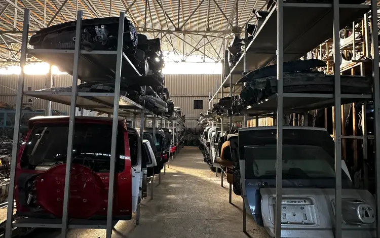 Крышка от багажника (задний капот, пятый дверь) на Land Rover за 2 026 тг. в Кызылорда