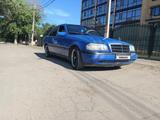Mercedes-Benz C 200 1996 года за 1 100 000 тг. в Уральск – фото 2