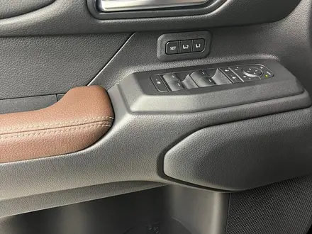 Toyota Land Cruiser Prado Luxe 2025 года за 43 500 000 тг. в Алматы – фото 16
