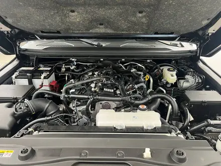 Toyota Land Cruiser Prado Luxe 2025 года за 43 500 000 тг. в Алматы – фото 19