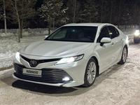 Toyota Camry 2018 года за 14 000 000 тг. в Актобе