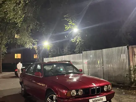 BMW 520 1990 года за 1 000 000 тг. в Алматы – фото 3