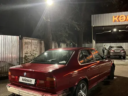 BMW 520 1990 года за 1 000 000 тг. в Алматы – фото 6