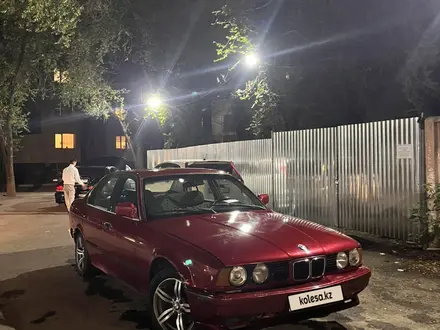 BMW 520 1990 года за 1 000 000 тг. в Алматы – фото 7
