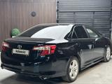 Toyota Camry 2014 года за 7 700 000 тг. в Актобе – фото 4