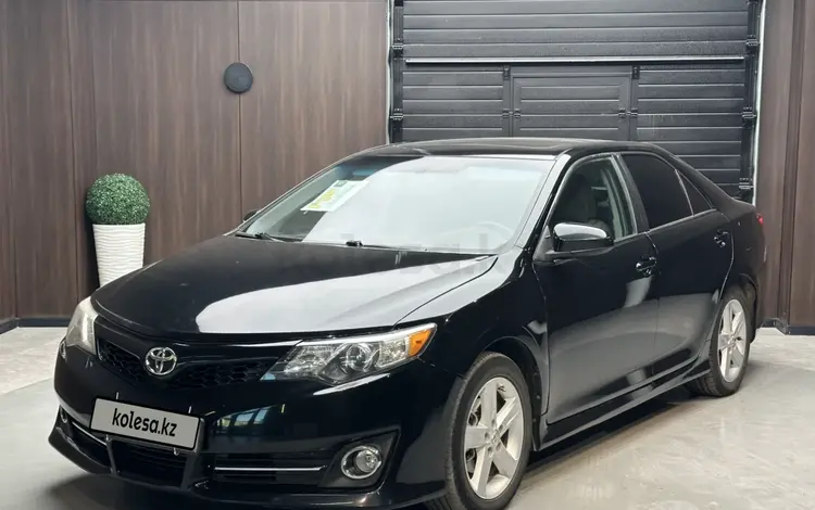 Toyota Camry 2014 года за 7 700 000 тг. в Актобе
