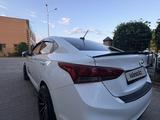 Hyundai Solaris 2018 года за 5 000 000 тг. в Уральск – фото 5