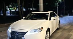 Lexus ES 300h 2014 года за 11 500 000 тг. в Алматы