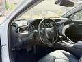 Toyota Camry 2019 года за 15 500 000 тг. в Кордай – фото 4