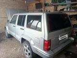 Jeep Grand Cherokee 2003 года за 1 500 000 тг. в Семей – фото 3